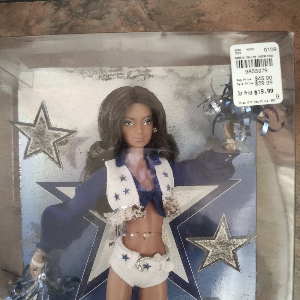 Mattel Collectors Edition Latina Dallas Cowboys Cheerleader Barbie Doll - Picture 3 of 15